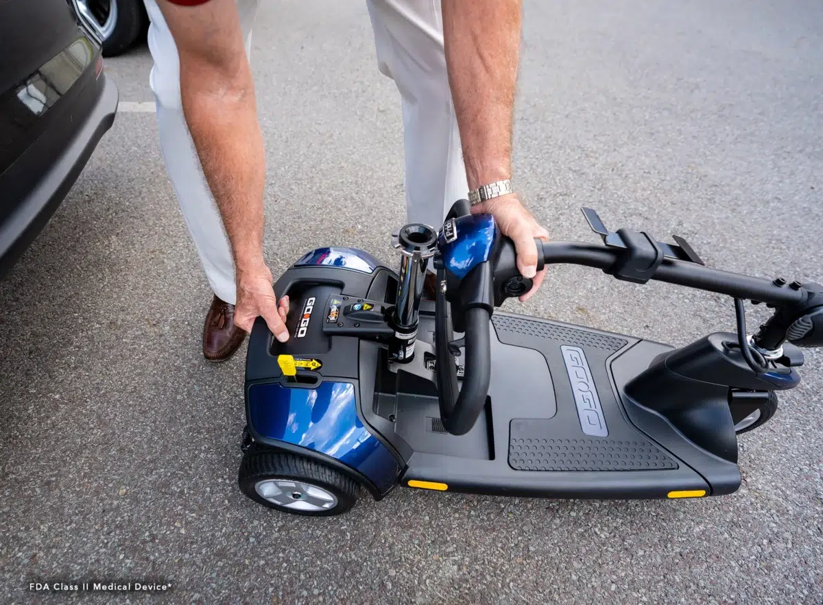 Go Go Elite Traveller 3-Wheel Travel Scooter with 12 AH Battery Box - Image 13