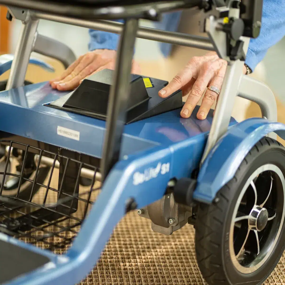 Journey So Lite 4-Wheel Folding Scooter - Image 15